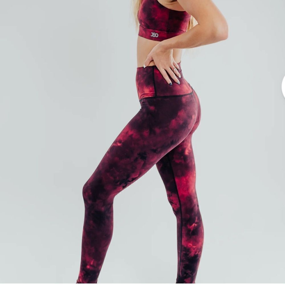 J80 Washed Dyed Red Black Leggings Athletic Women’s Small